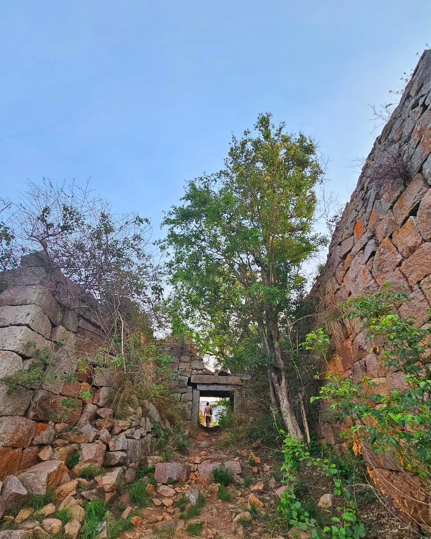 Makalidurga trekking trail near Bangalore